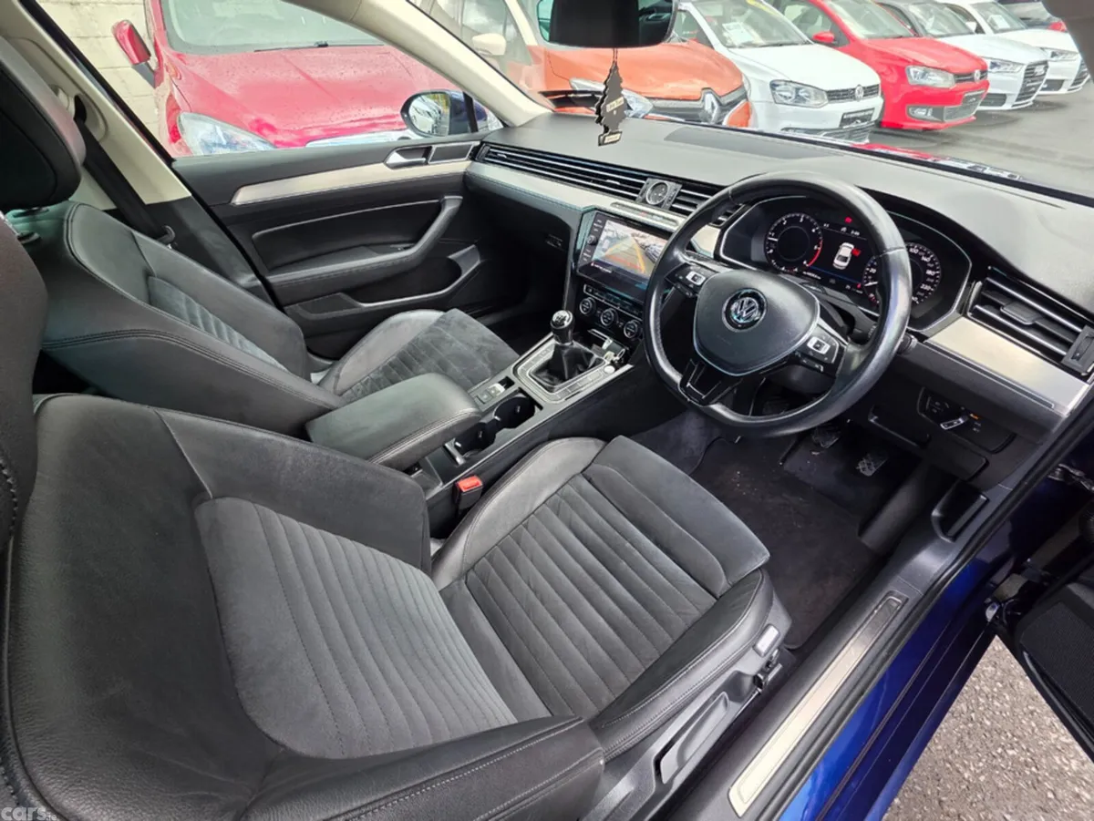 Volkswagen Passat Saloon, Diesel, 2018, Blue