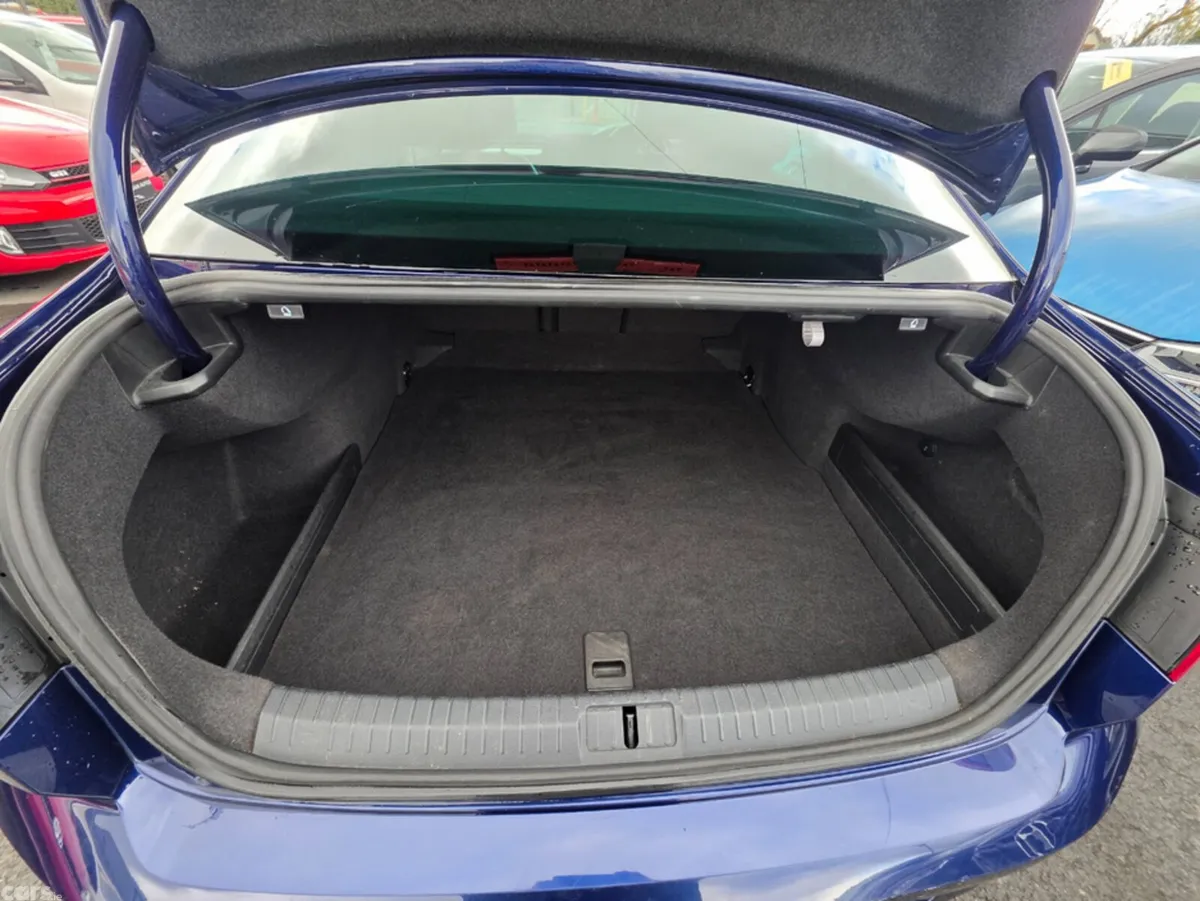 Volkswagen Passat Saloon, Diesel, 2018, Blue