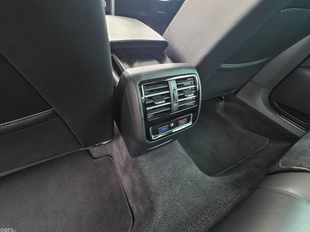 Volkswagen Passat Saloon, Diesel, 2018, Blue