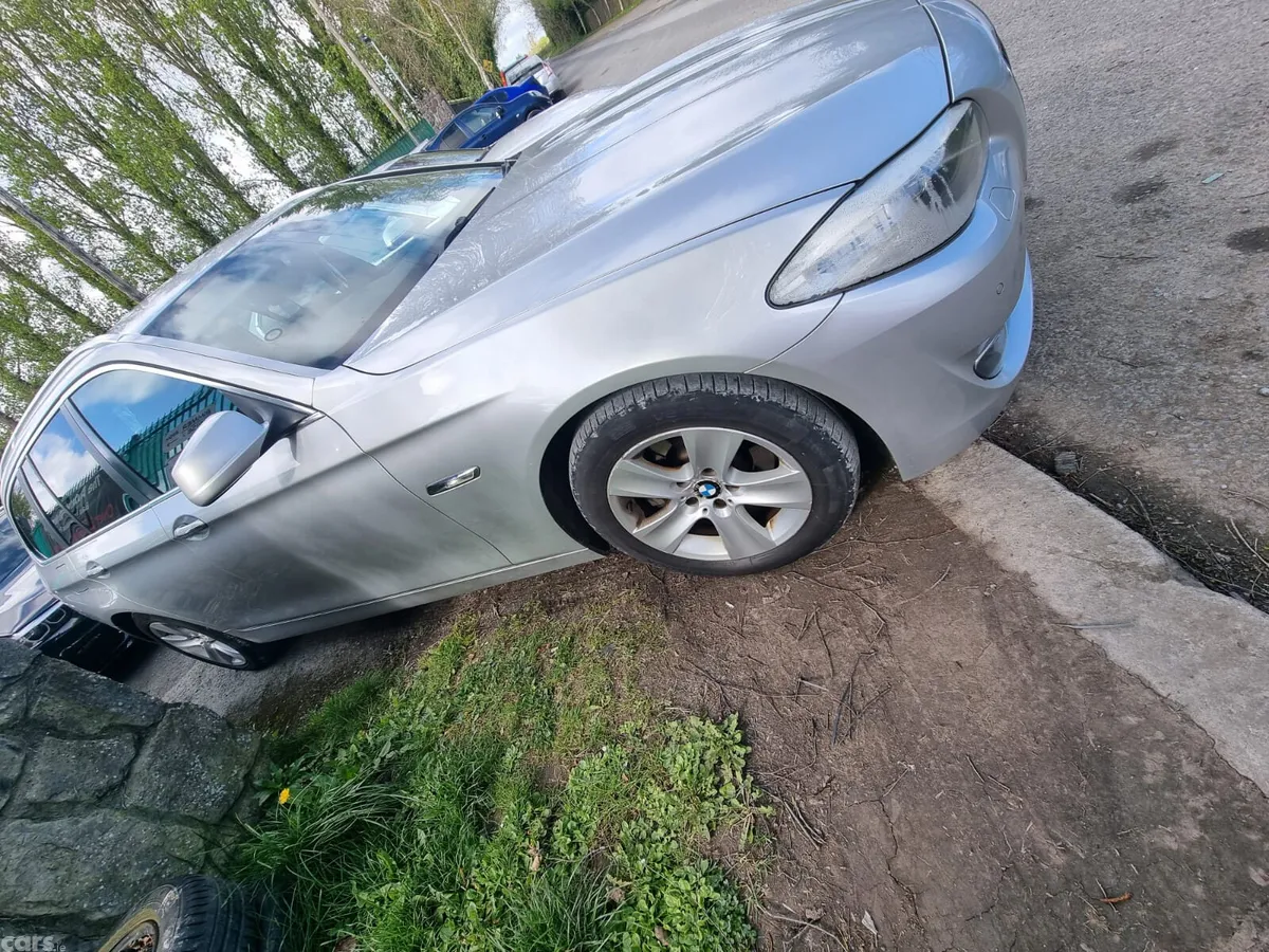 BMW 5-Series Estate, Diesel, 2012, Silver