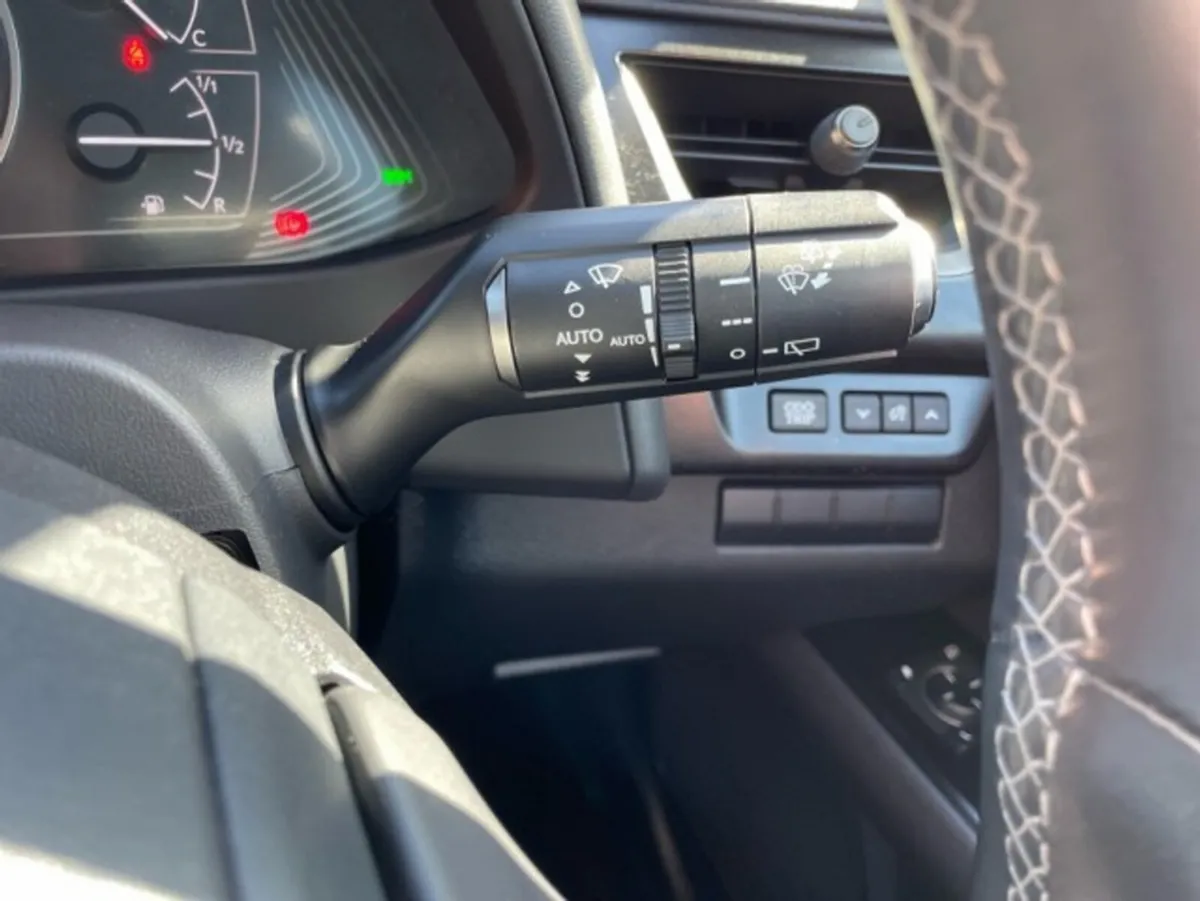 Lexus UX SUV, Petrol Hybrid, 2022, Grey