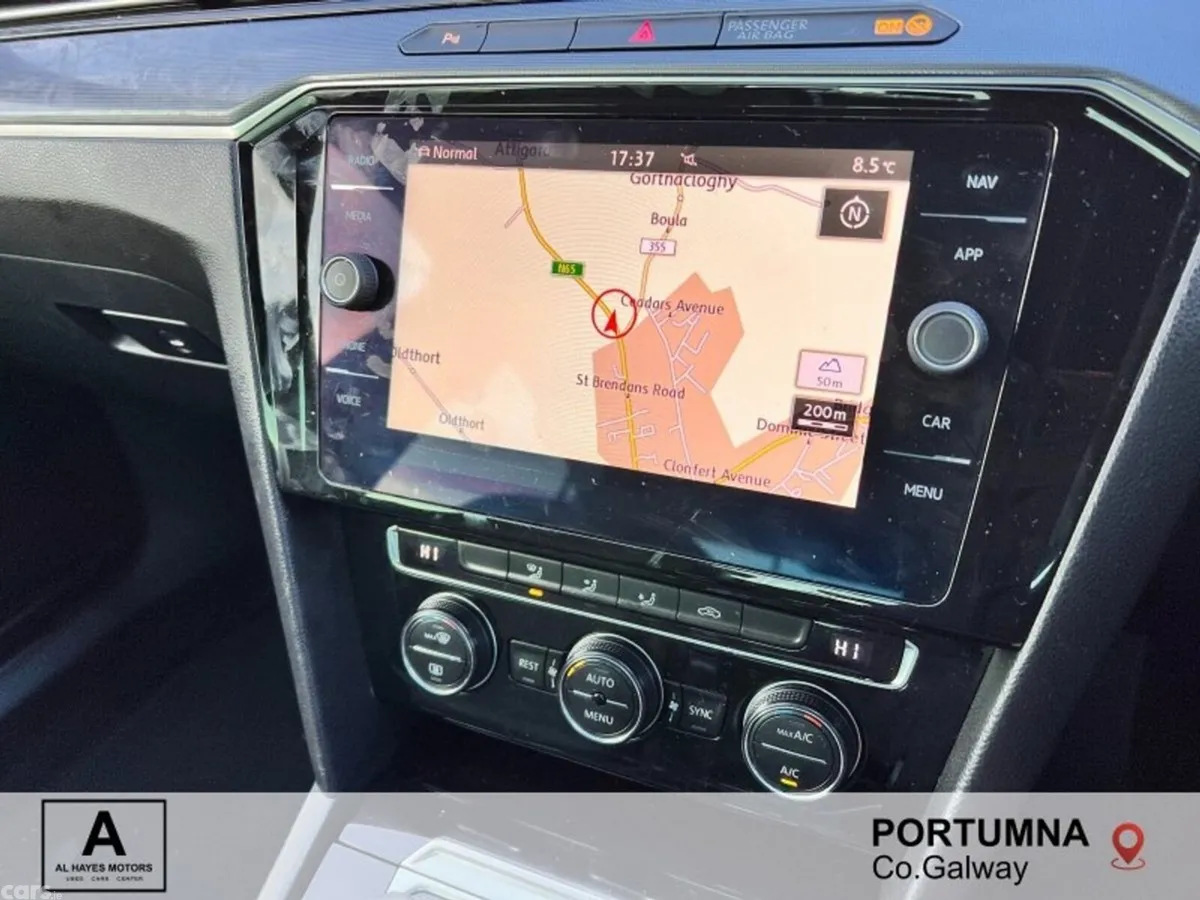 Volkswagen Passat Saloon, Diesel, 2017, Silver