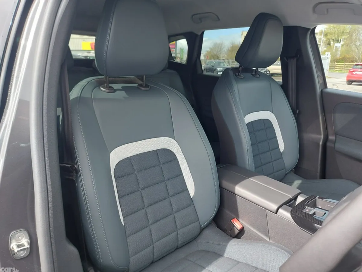 Citroen C5 Aircross MPV, Petrol Hybrid, 2026, Grey