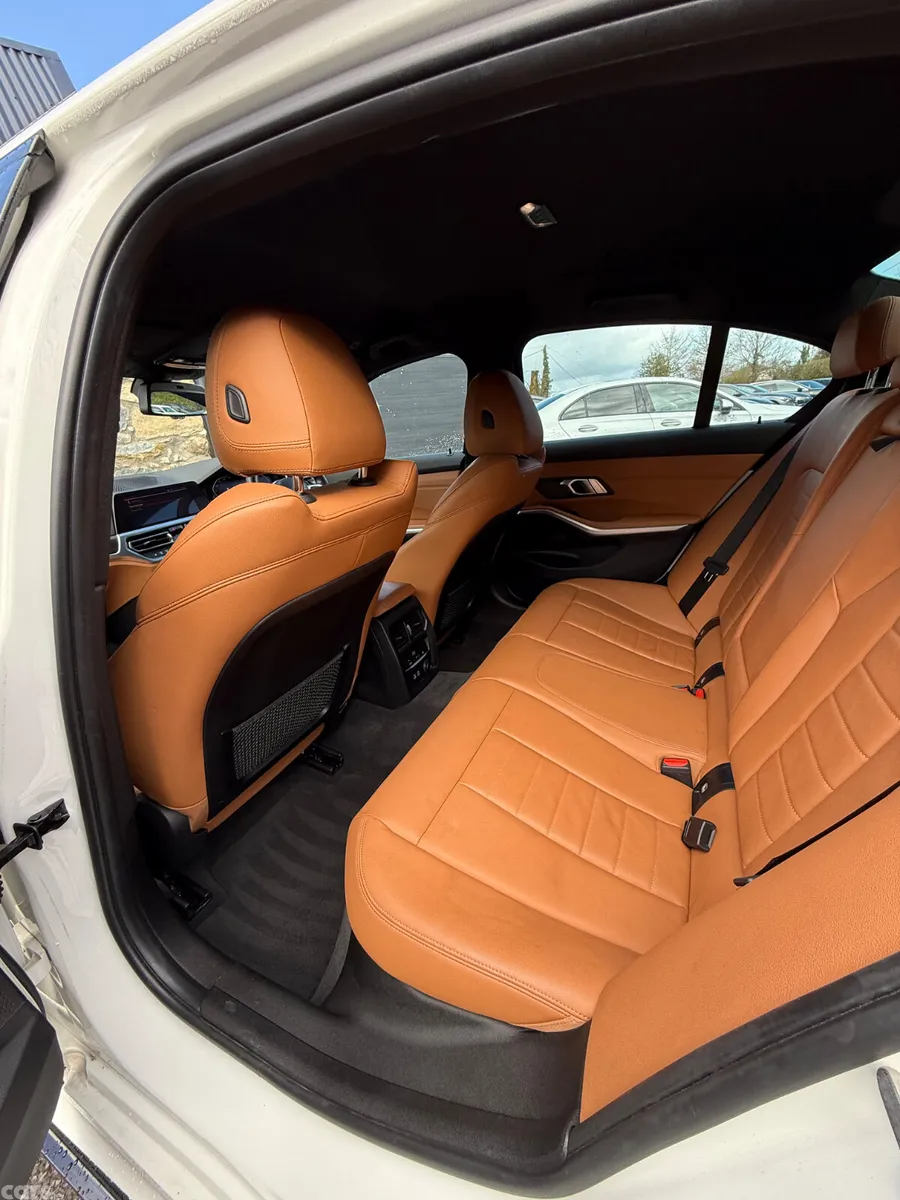 BMW 3-Series Saloon, Diesel, 2019, White