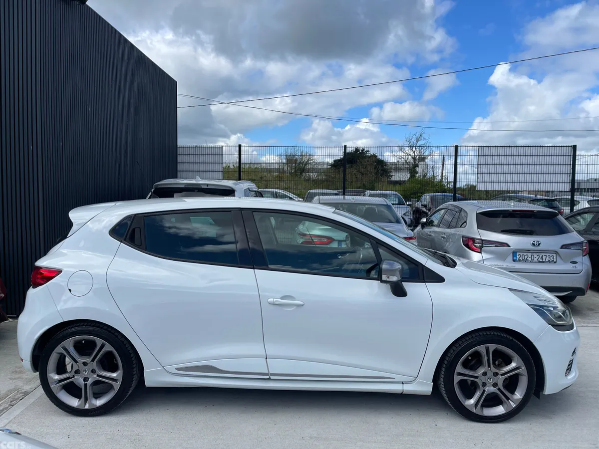 Renault Clio Hatchback, Petrol, 2017, White