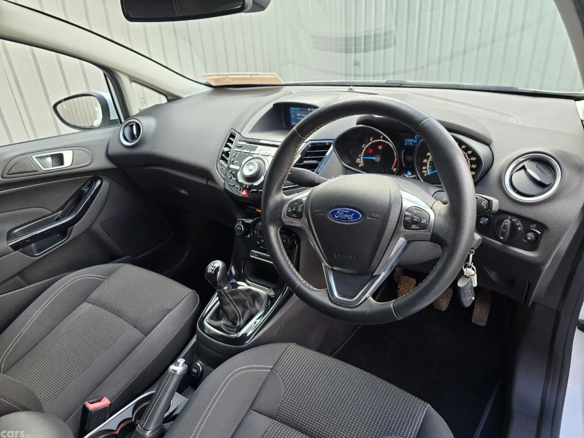 Ford Fiesta Hatchback, Petrol, 2015, White