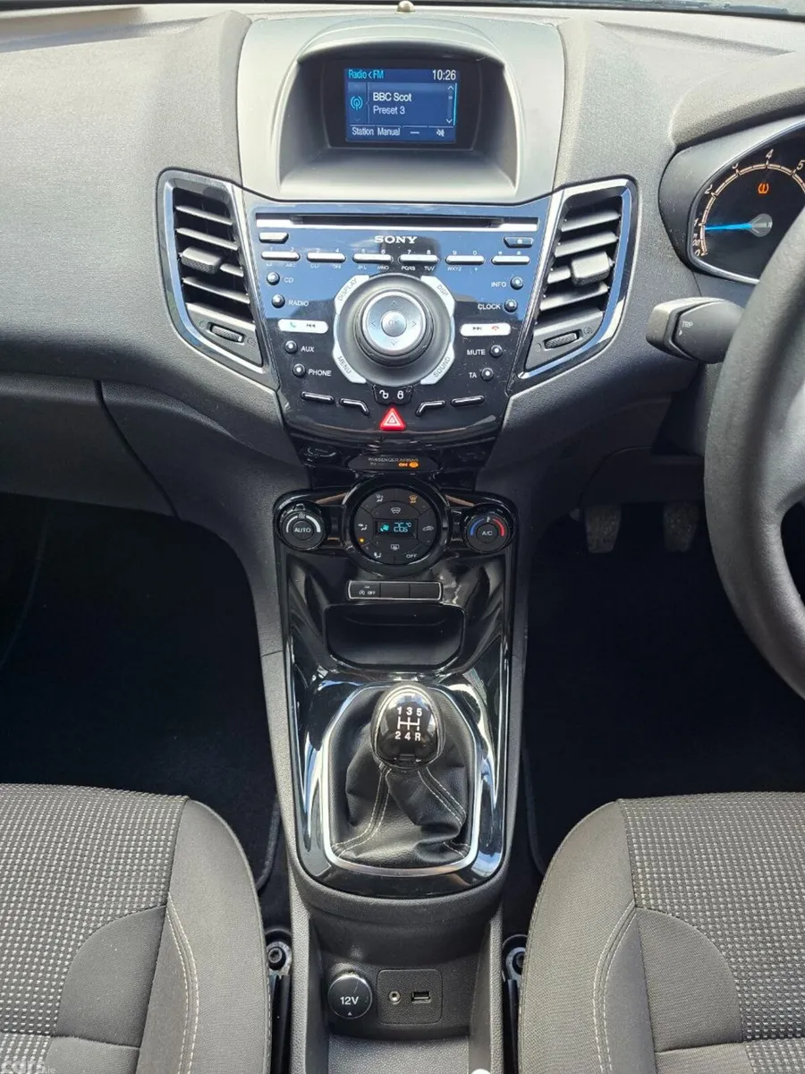 Ford Fiesta Hatchback, Petrol, 2015, White