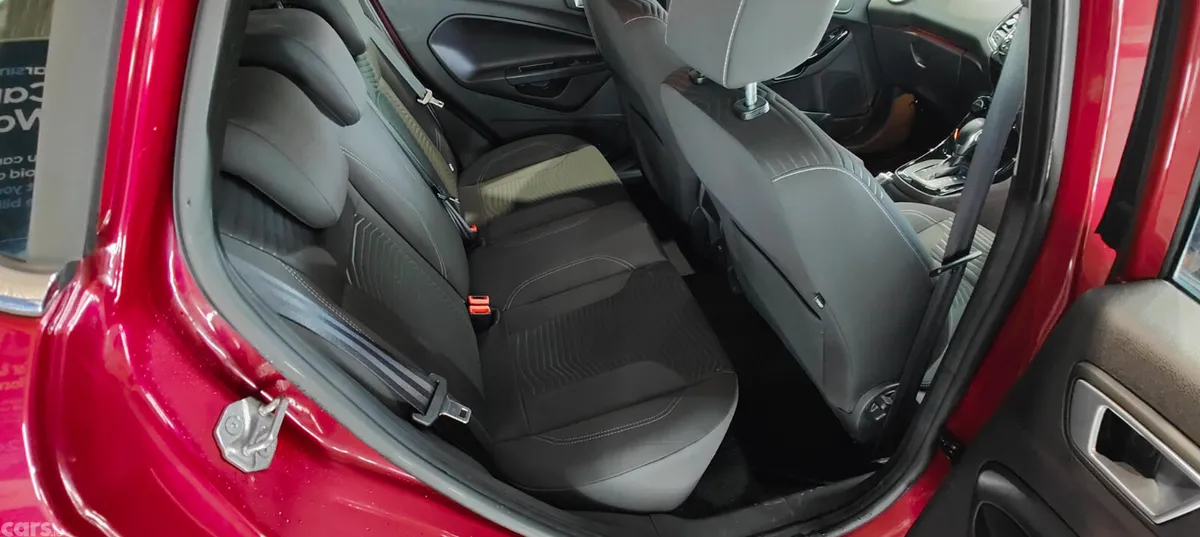 Ford Fiesta Hatchback, Petrol, 2014, Red