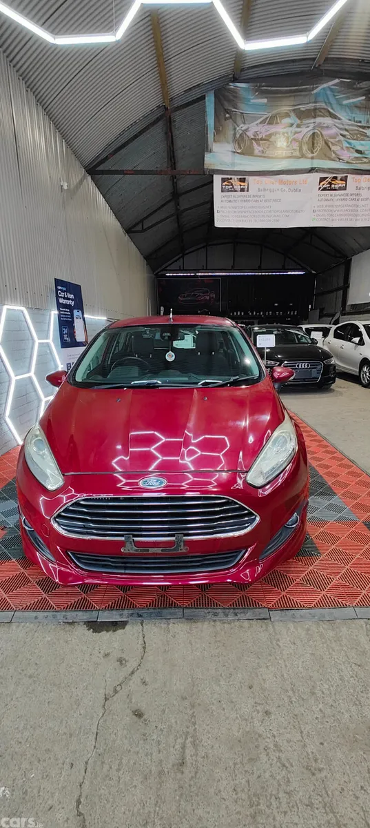 Ford Fiesta Hatchback, Petrol, 2014, Red