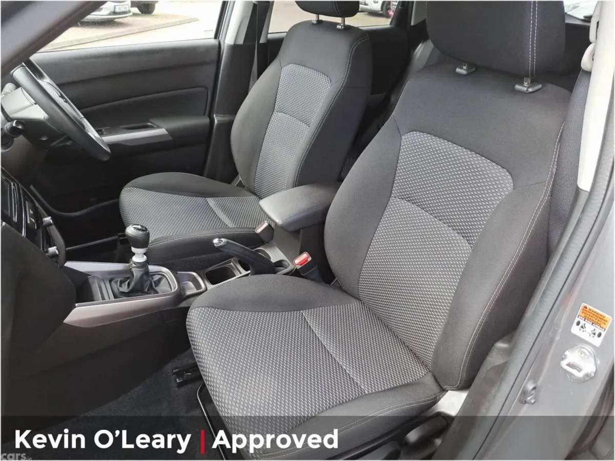 Suzuki Vitara SUV, Petrol, 2023, Grey