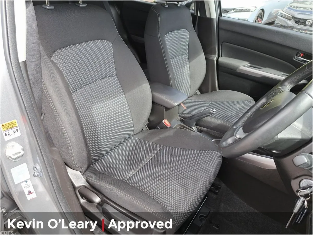 Suzuki Vitara SUV, Petrol, 2023, Grey