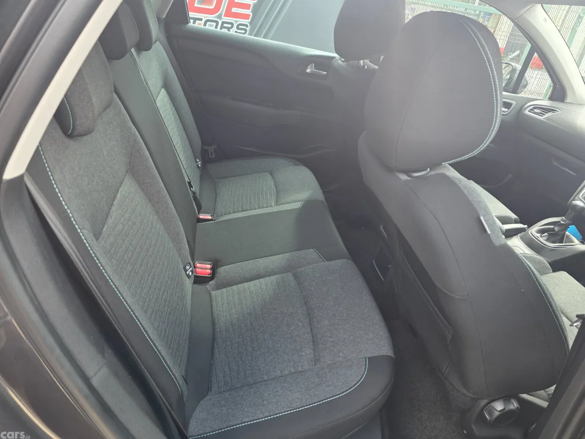 Citroen C4 Hatchback, Diesel, 2017, Grey