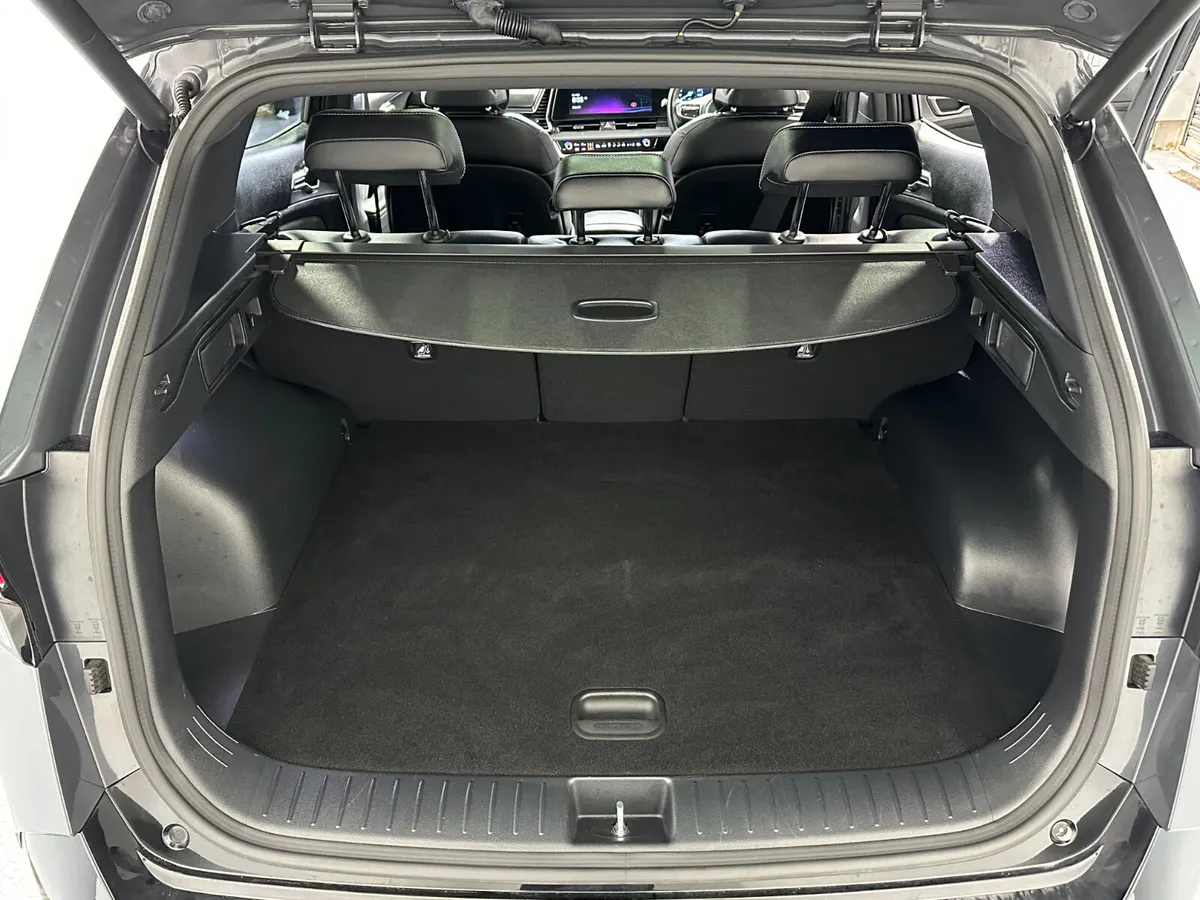 Kia Sportage SUV, Diesel Hybrid, 2025, Grey