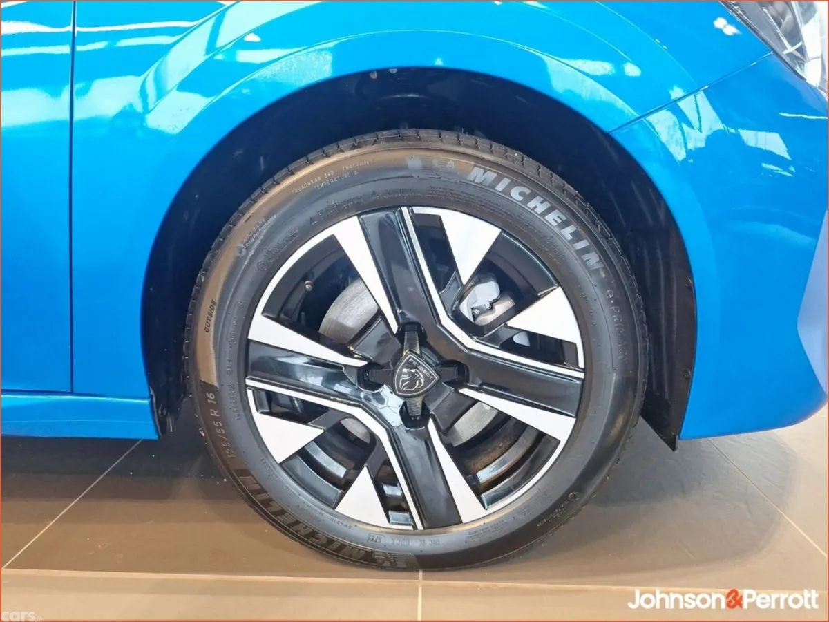 Peugeot 208 Hatchback, Petrol, 2026, Blue