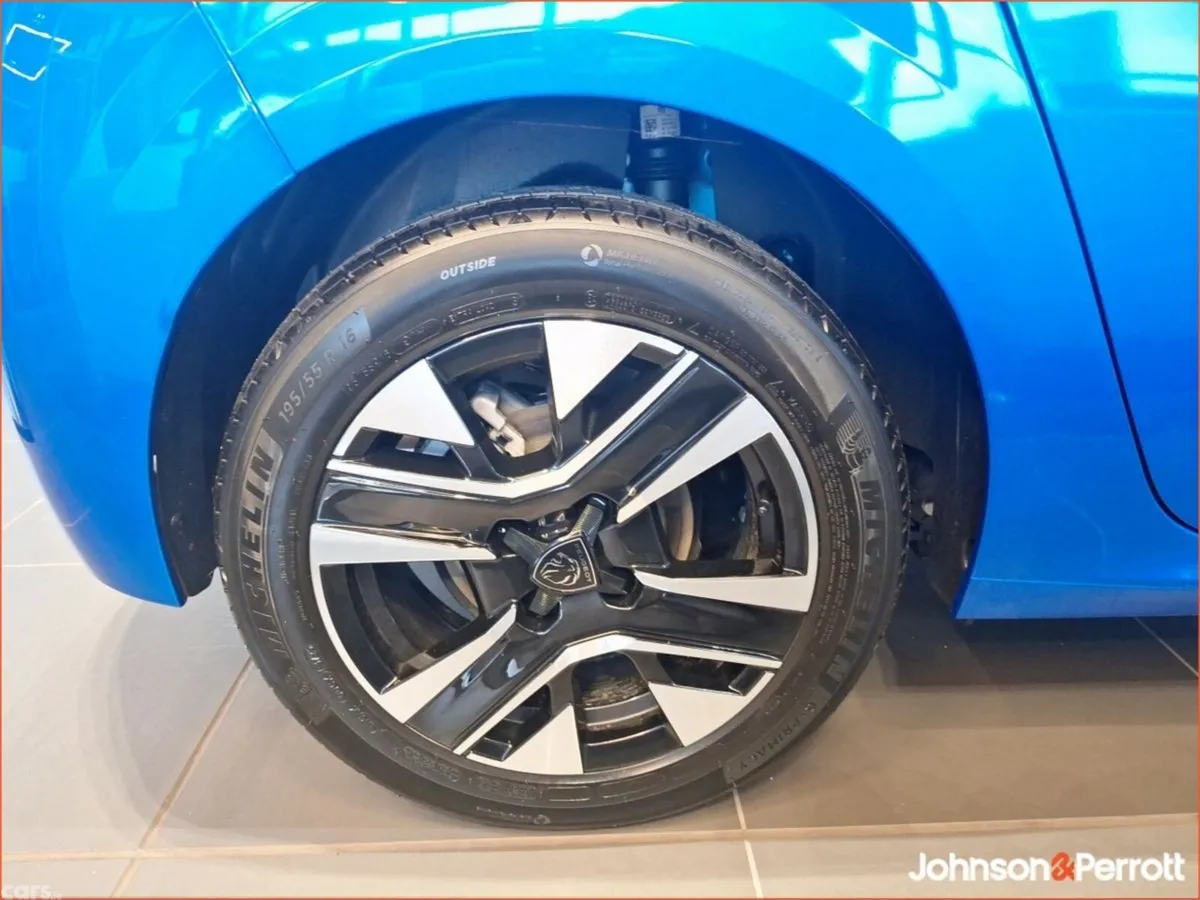 Peugeot 208 Hatchback, Petrol, 2026, Blue