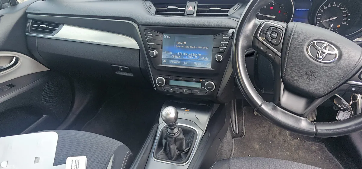 Toyota Avensis Saloon, Diesel, 2017, Blue