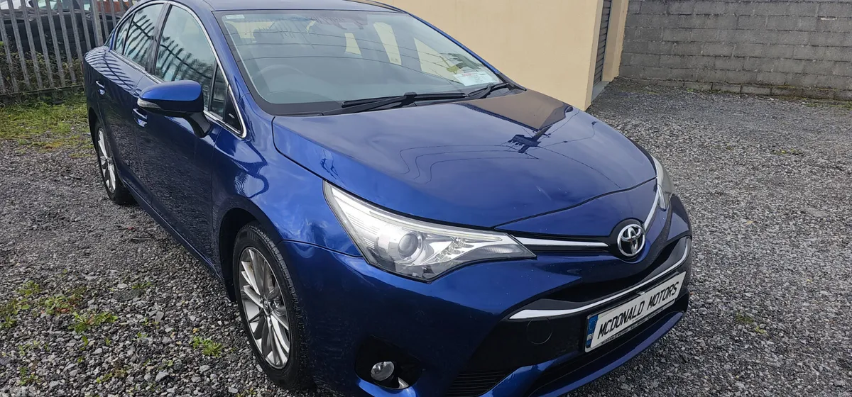 Toyota Avensis Saloon, Diesel, 2017, Blue