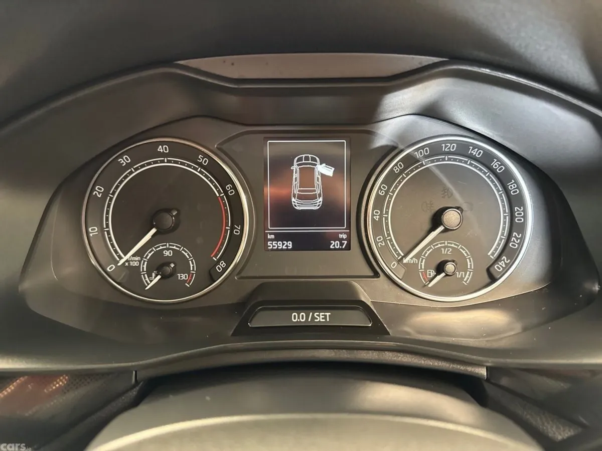 Skoda Kamiq Hatchback, Petrol, 2023, Grey