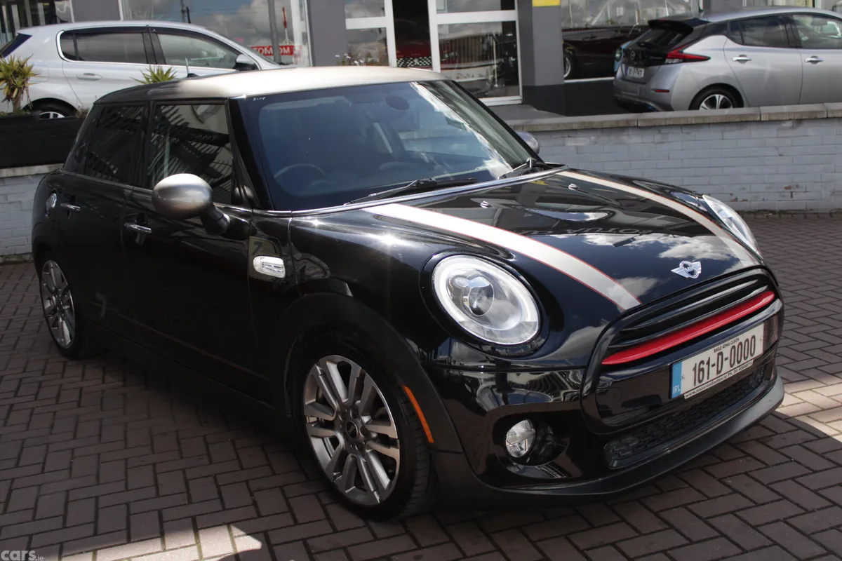 Mini Cooper Hatchback, Diesel, 2016, Black