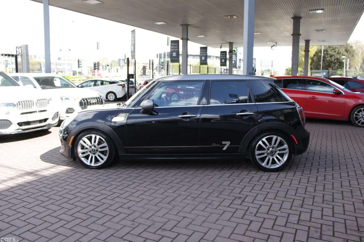 Mini Cooper Hatchback, Diesel, 2016, Black