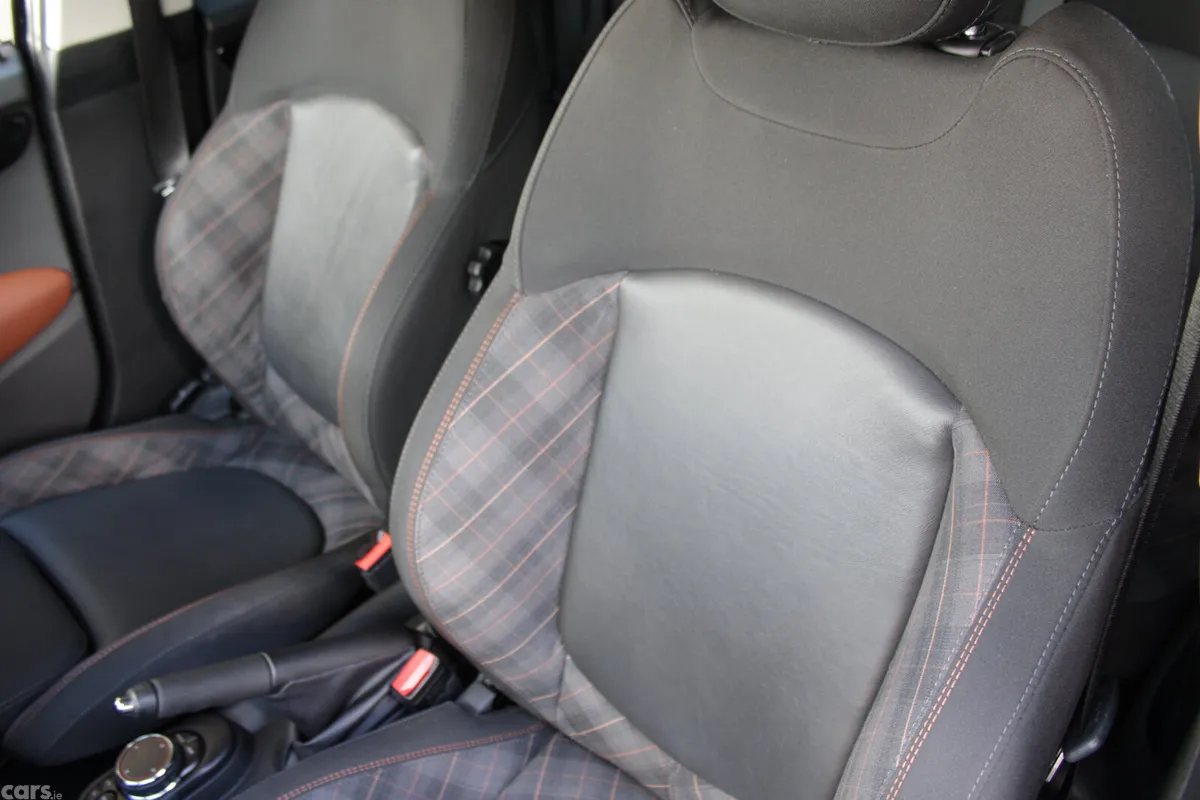 Mini Cooper Hatchback, Diesel, 2016, Black