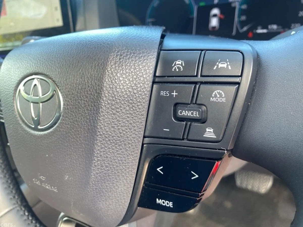 Toyota C-HR SUV, Petrol Hybrid, 2024, Red