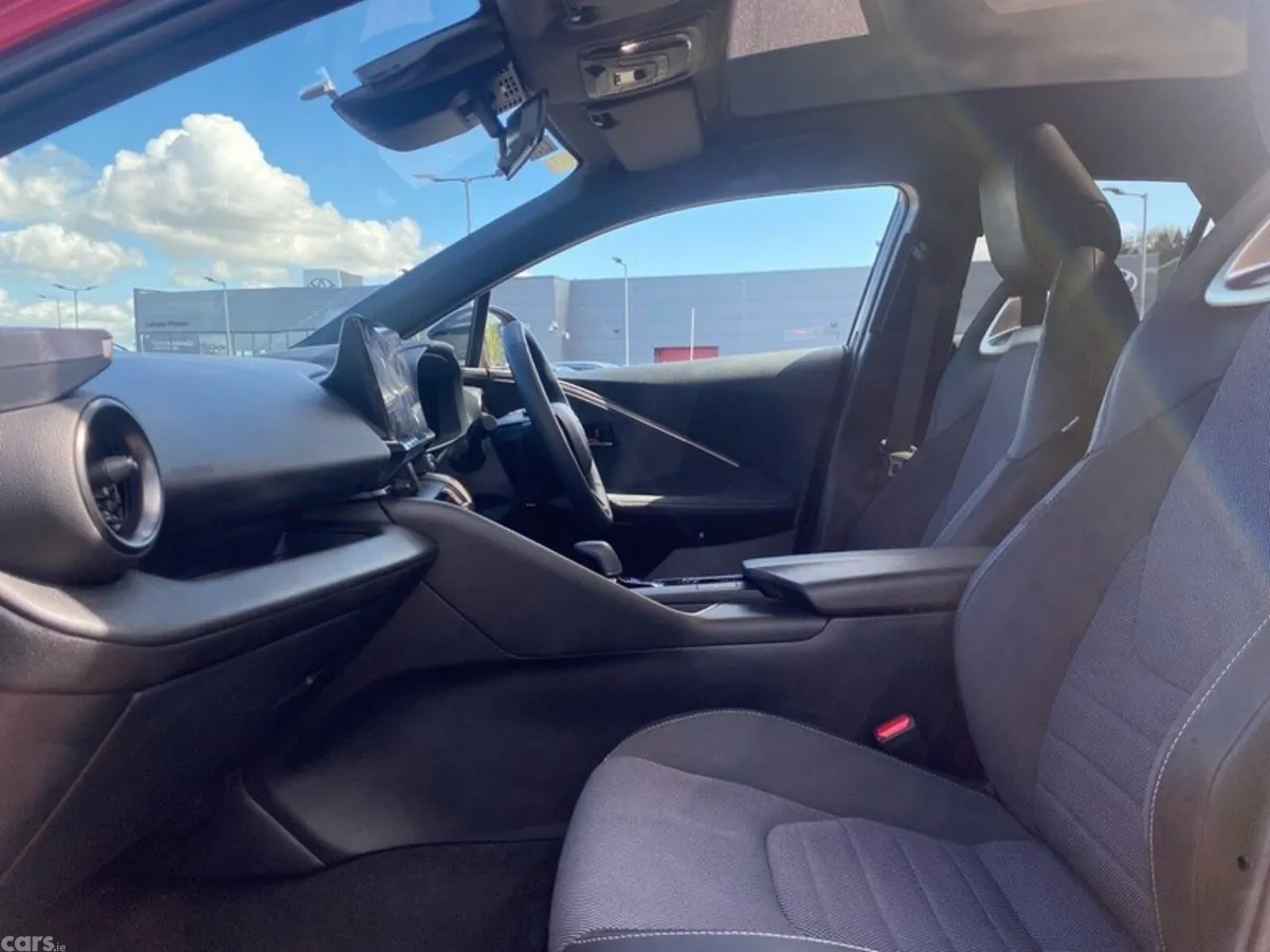 Toyota C-HR SUV, Petrol Hybrid, 2024, Red