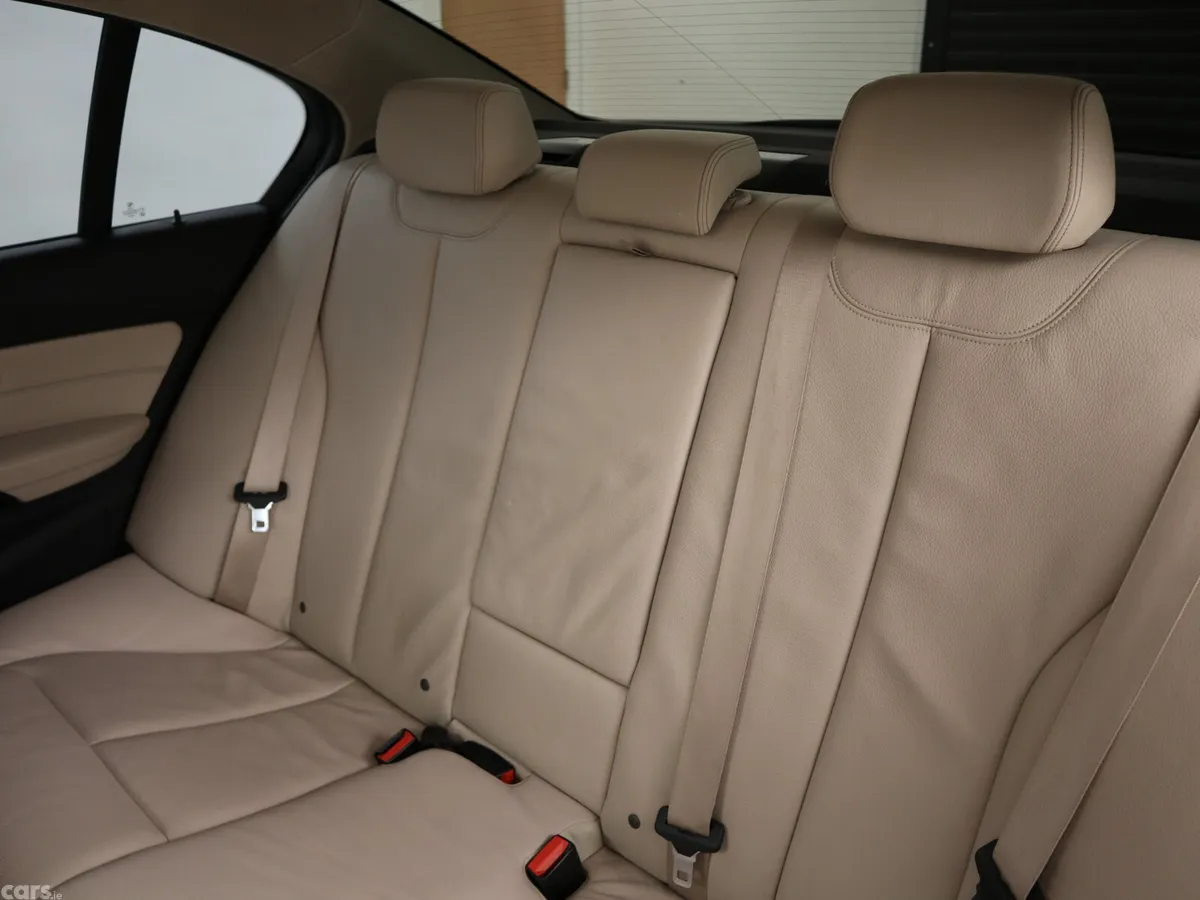 BMW 3-Series Saloon, Diesel, 2017, Black