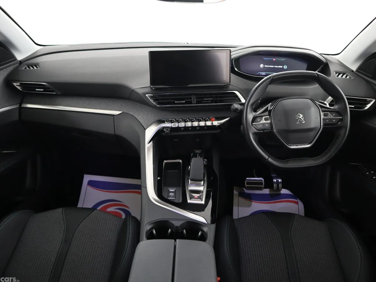 Peugeot 3008 SUV, Petrol Plug-in Hybrid, 2023, Blue