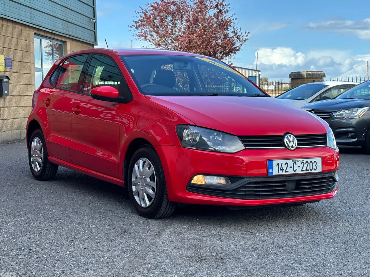 Volkswagen Polo Hatchback, Diesel, 2014, Red