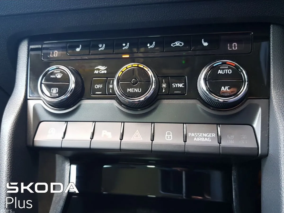 Skoda Karoq Estate, Diesel, 2023, Grey