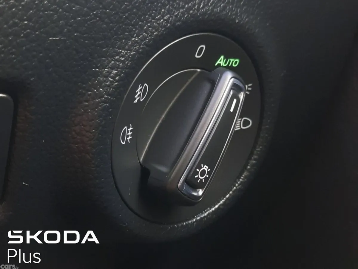 Skoda Superb Saloon, Diesel, 2021, Silver
