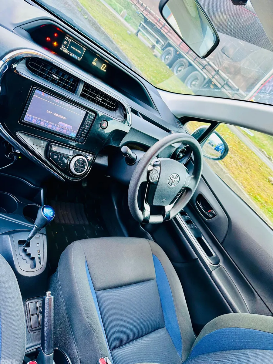 Toyota Aqua Hatchback, Petrol Hybrid, 2018, White