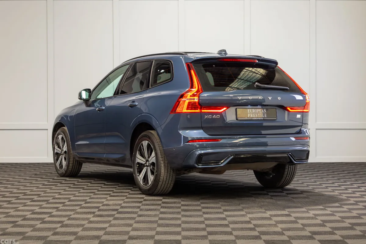 Volvo XC60 SUV, Petrol Plug-in Hybrid, 2024, Blue