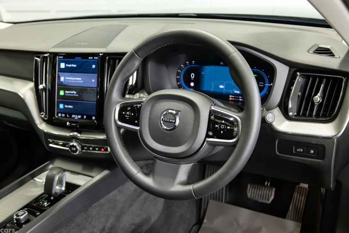 Volvo XC60 SUV, Petrol Plug-in Hybrid, 2024, Blue