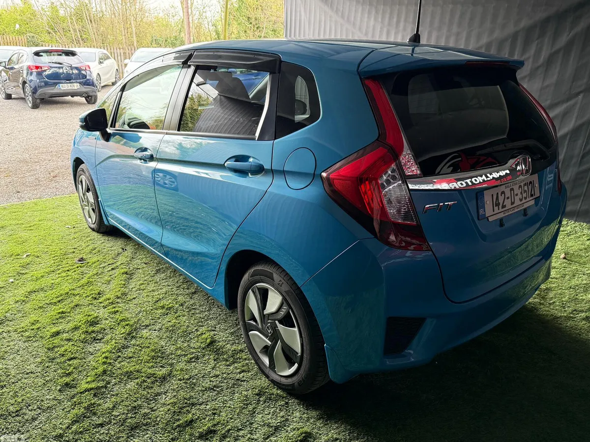 Honda Fit Hatchback, Petrol Hybrid, 2014, Blue