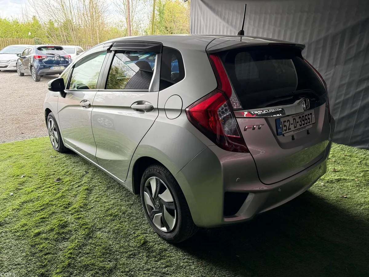 Honda Fit Hatchback, Petrol Hybrid, 2015, Silver