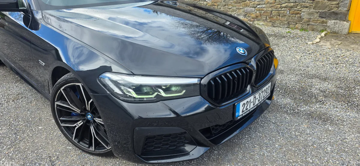BMW 5-Series Saloon, Petrol Plug-in Hybrid, 2022, Black