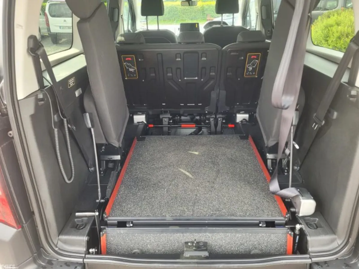 Peugeot Rifter MPV, Diesel, 2023, Grey