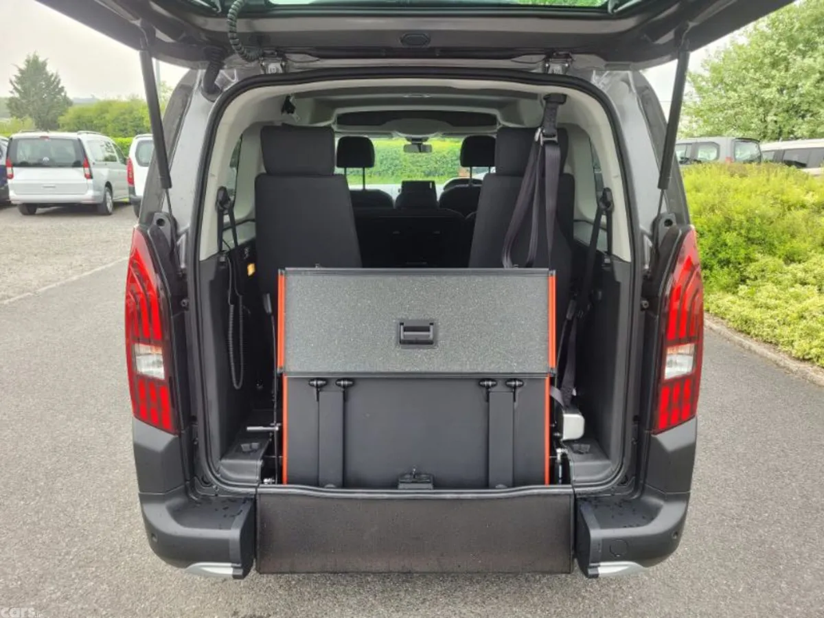 Peugeot Rifter MPV, Diesel, 2023, Grey