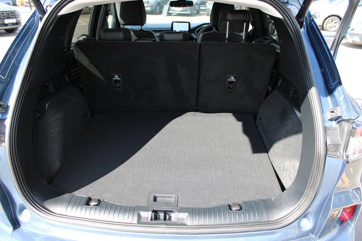 Ford Kuga SUV, Petrol Plug-in Hybrid, 2023, Blue