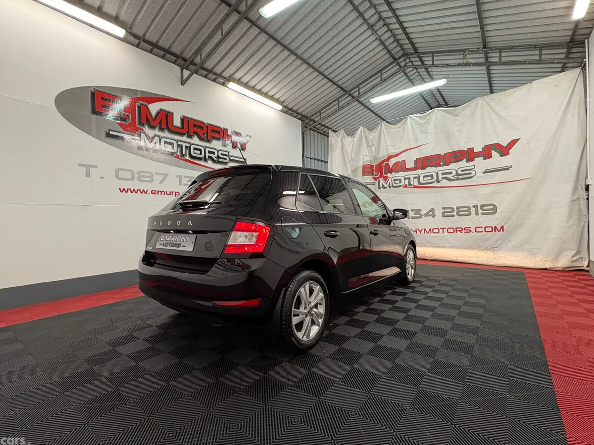 Skoda Fabia Hatchback, Petrol, 2021, Black