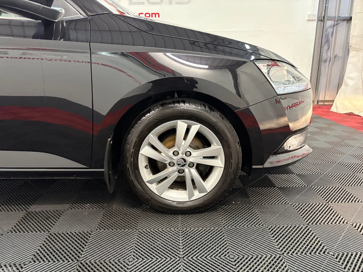 Skoda Fabia Hatchback, Petrol, 2021, Black