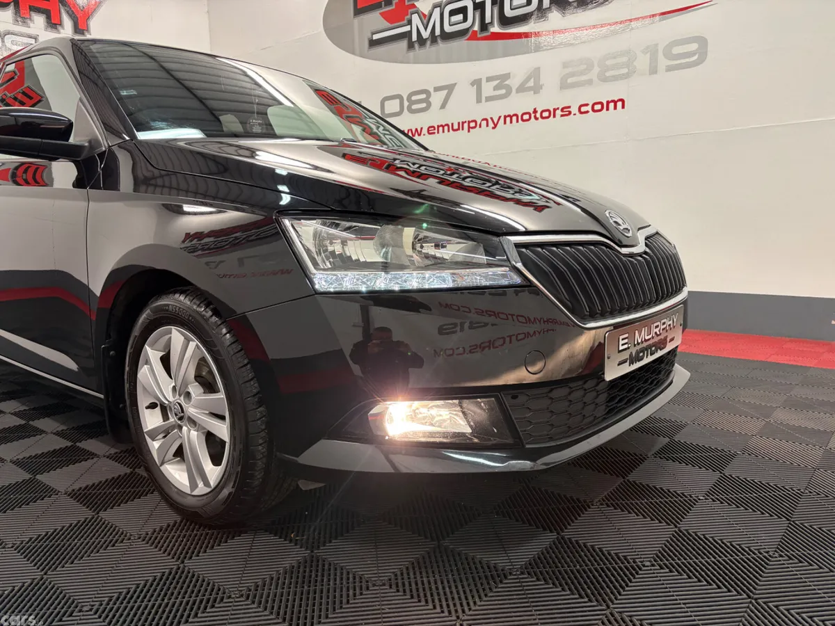 Skoda Fabia Hatchback, Petrol, 2021, Black