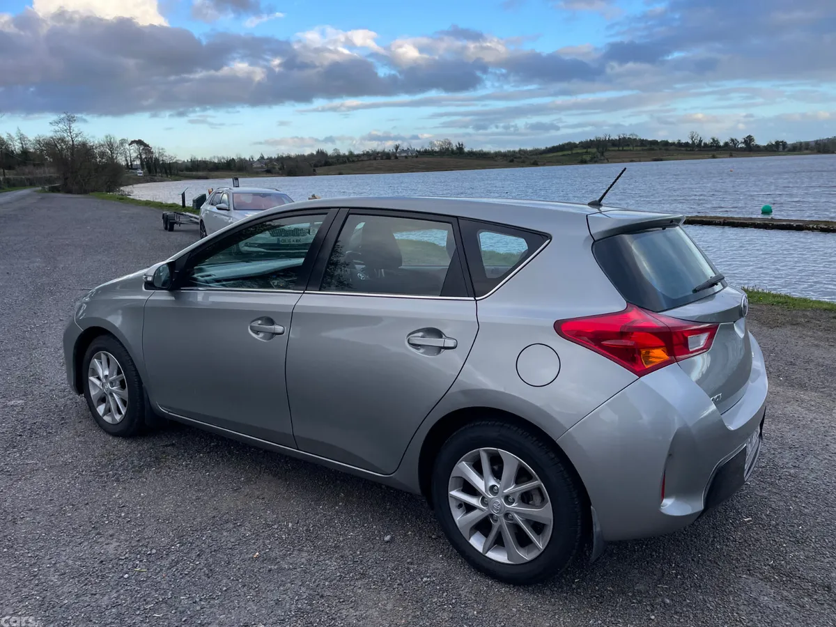 Toyota Auris Hatchback, Diesel, 2013, Grey