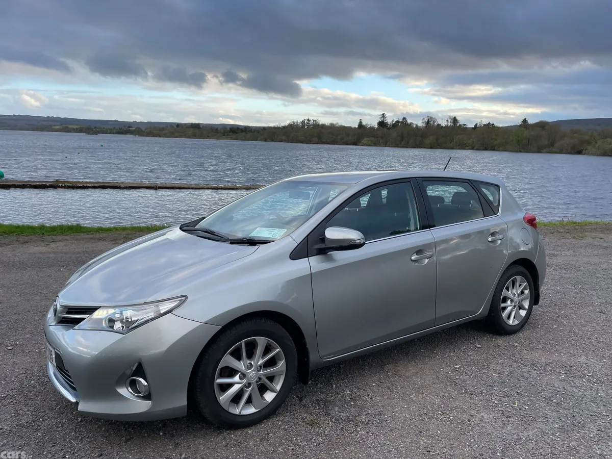 Toyota Auris Hatchback, Diesel, 2013, Grey