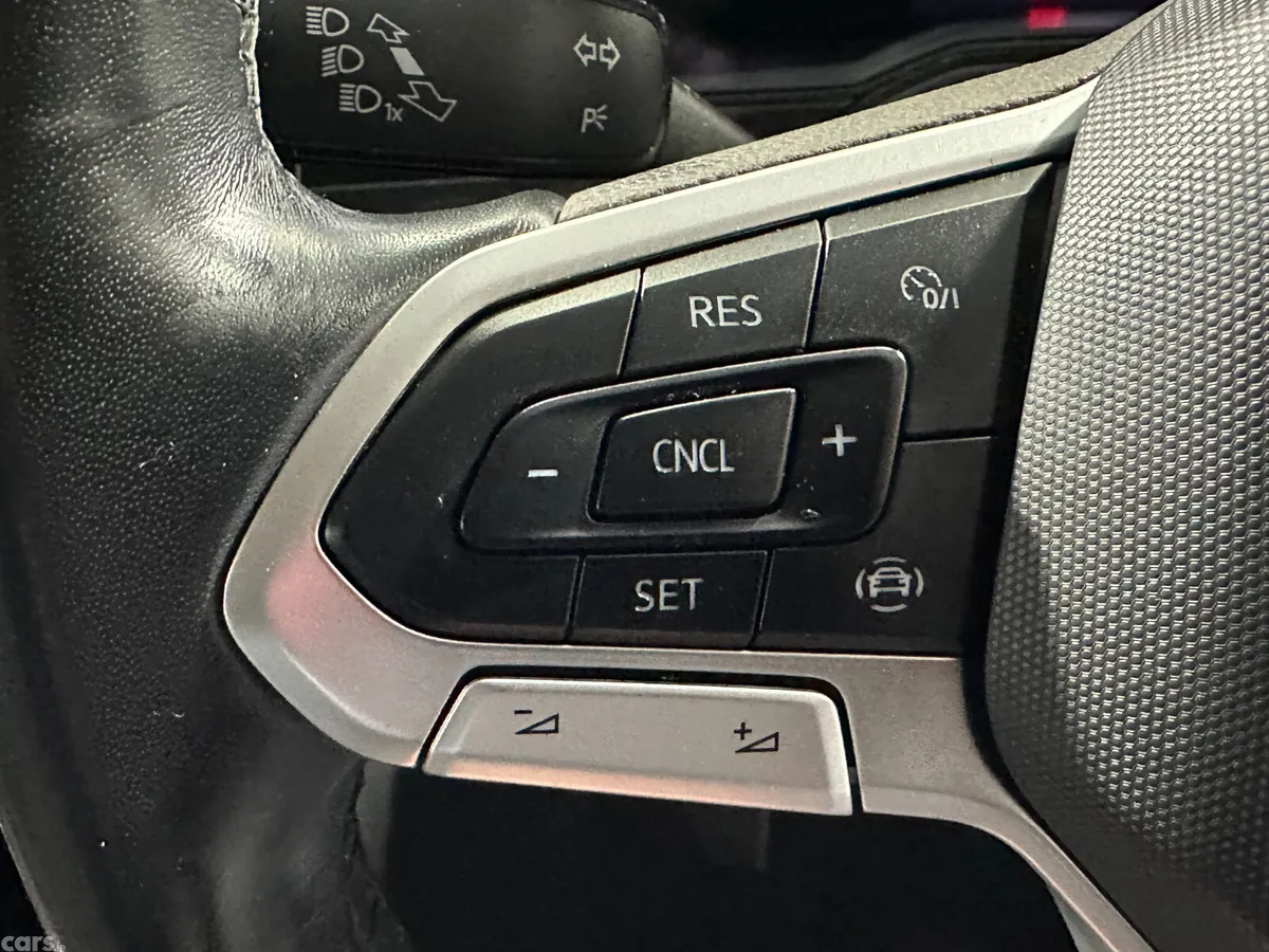 Volkswagen Polo Hatchback, Petrol, 2022, Blue