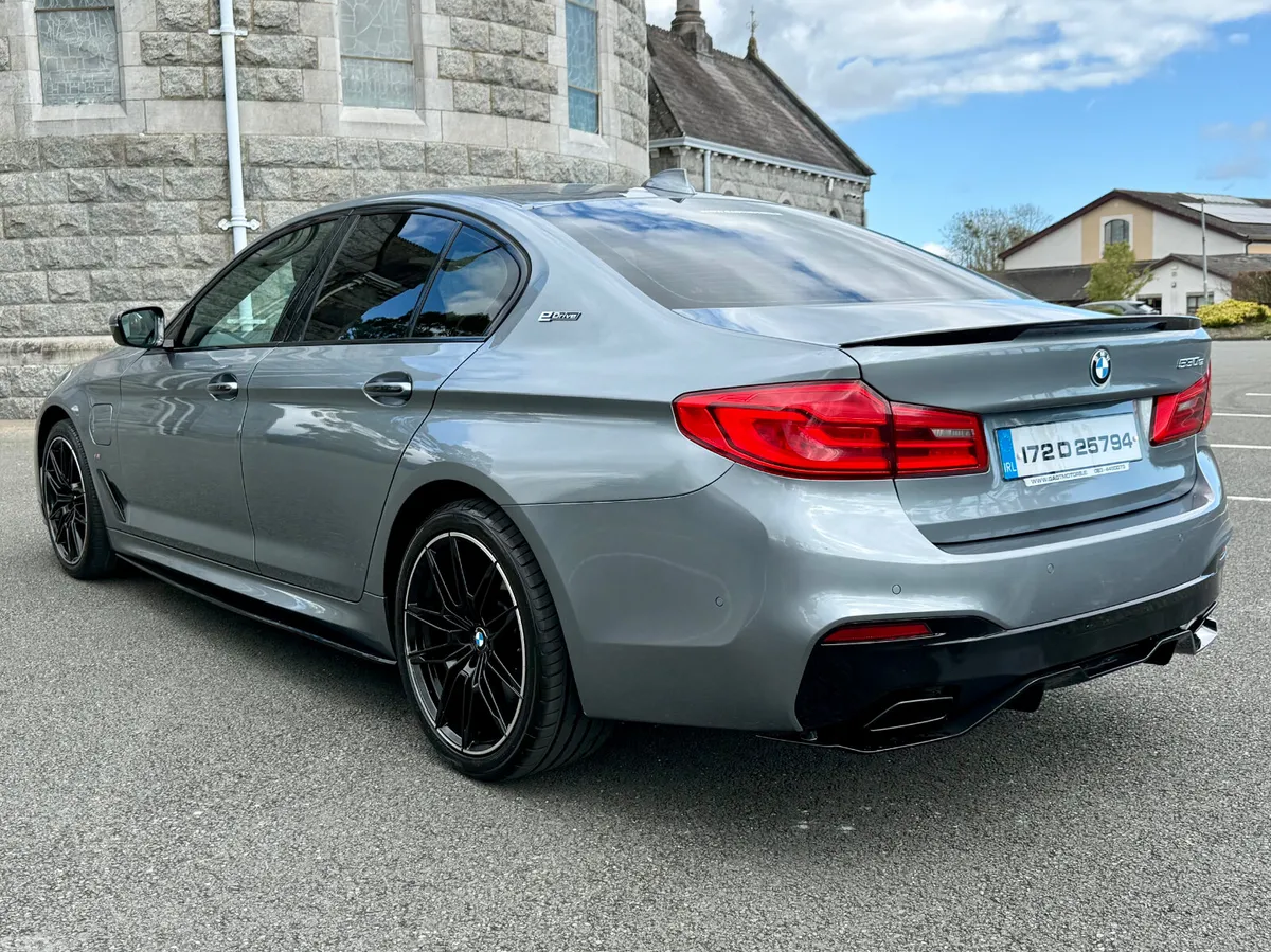 BMW 5-Series Saloon, Petrol Plug-in Hybrid, 2017, Blue
