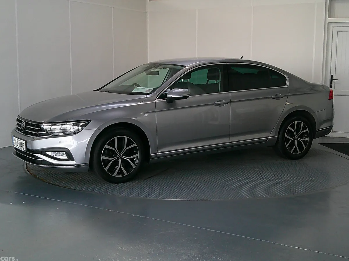 Volkswagen Passat Saloon, Diesel, 2021, Grey