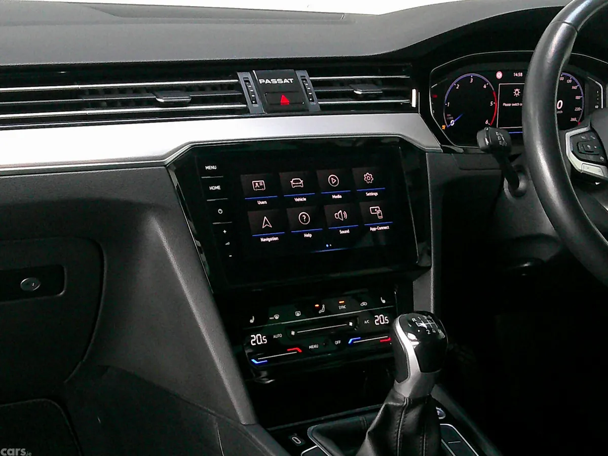 Volkswagen Passat Saloon, Diesel, 2021, Grey